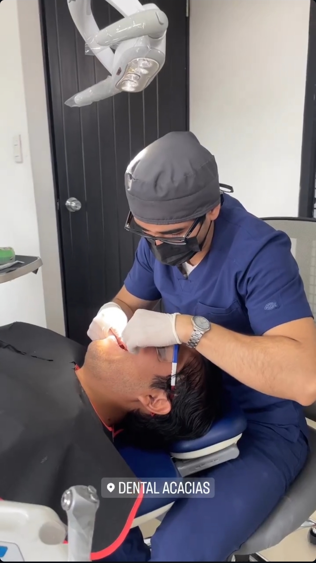 Brackets metálicos instalados